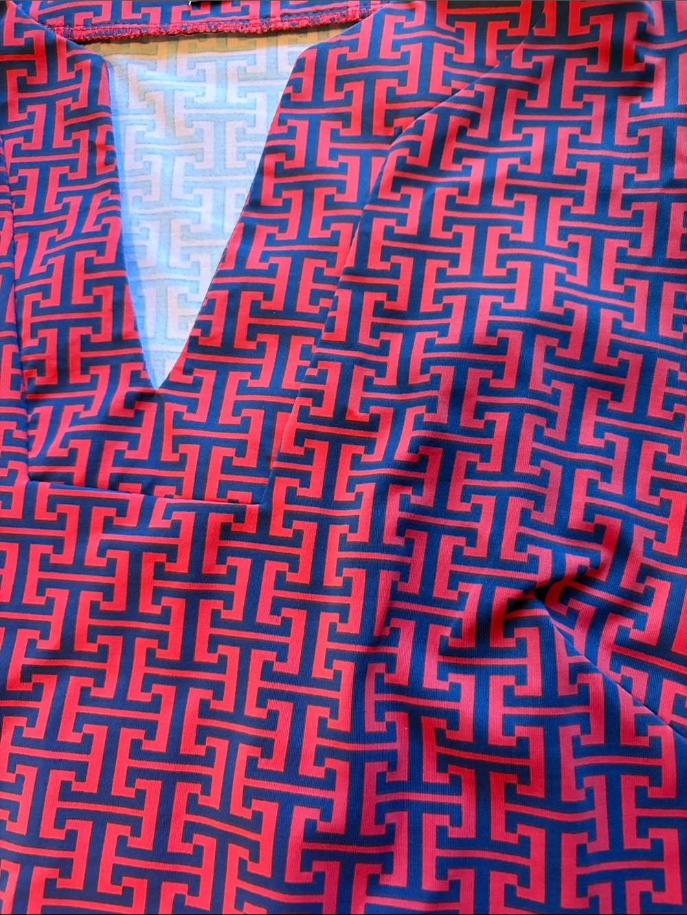 Patterned Shift Dress - Picture 3 of 4